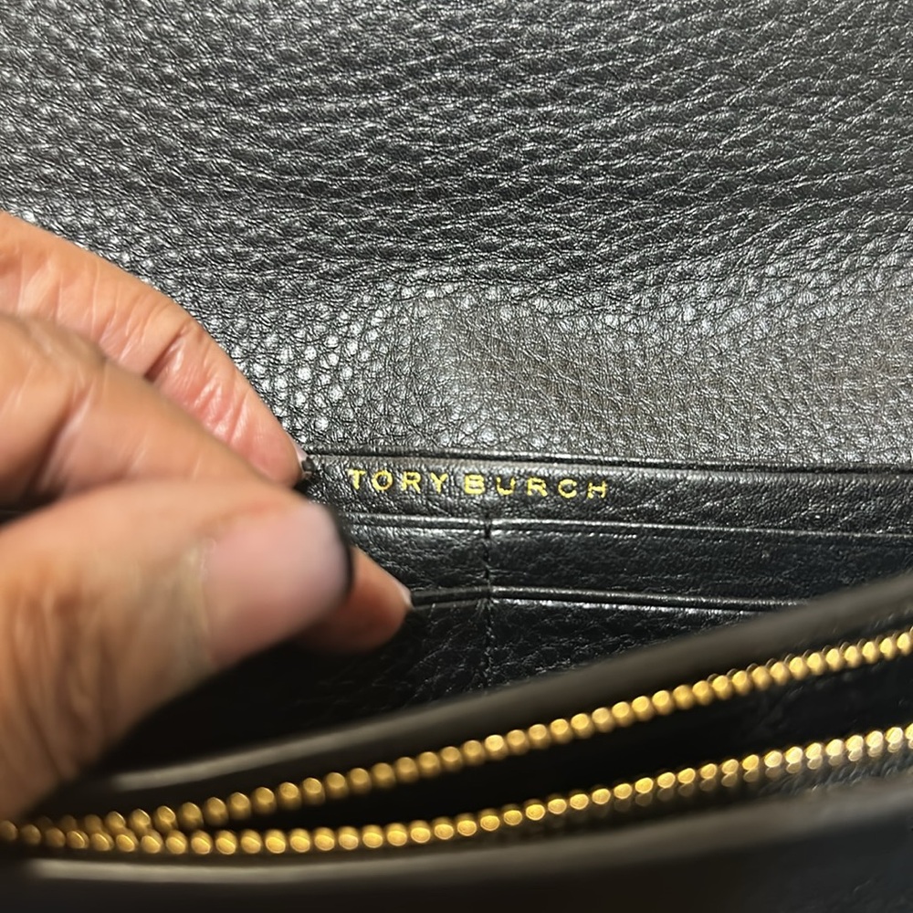 Tory Burch Black Leather Continental Wallet with Gold Logo - Picture 5 of 7